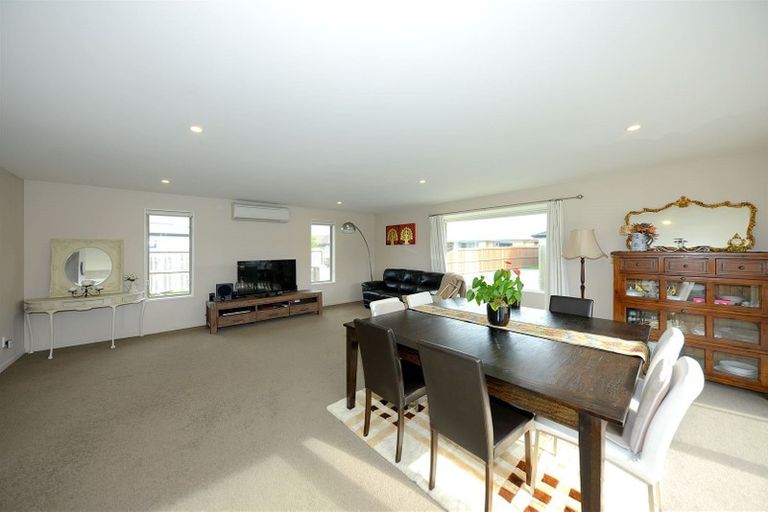 Photo of property in 9 Conie Glen Lane, Broomfield, Christchurch, 8042