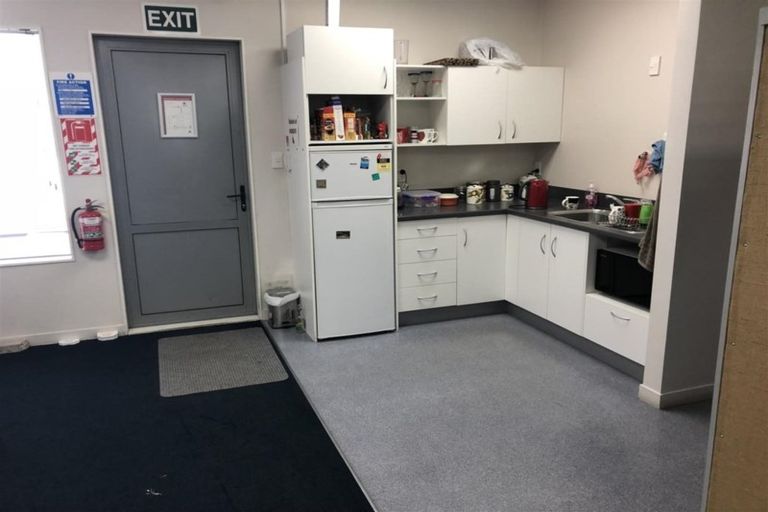 Photo of property in 2/2 Tainui Terrace, Mangere Bridge, Auckland, 2022