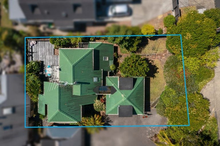 Photo of property in 3 Mizpah Road, Waiake, Auckland, 0630