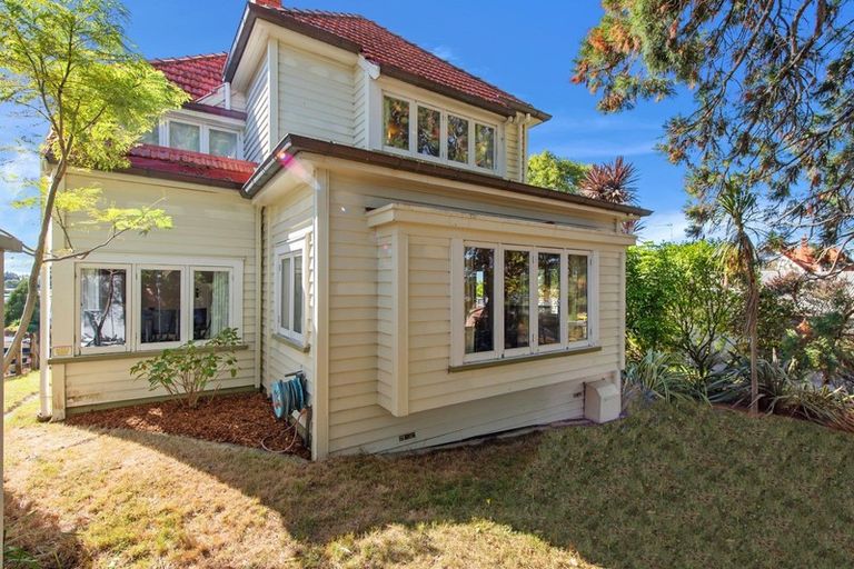 Photo of property in 82 Lake Crescent, Hamilton Lake, Hamilton, 3204