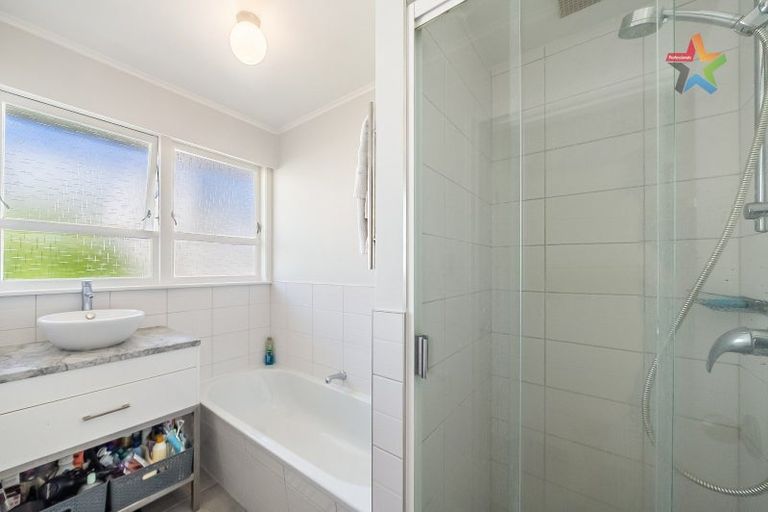 Photo of property in 9 Miro Street, Eastbourne, Lower Hutt, 5013