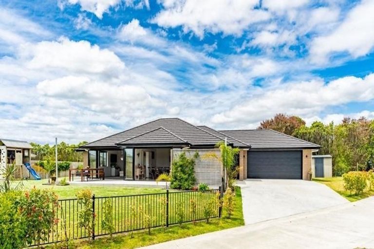 Photo of property in 27 Celtic Place, Waipu, 0510
