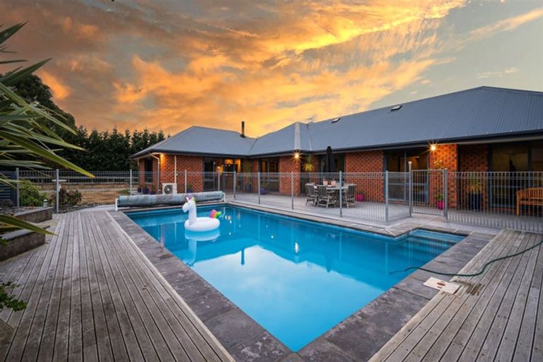 Photo of property in 541 Hoskyns Road, West Melton, Christchurch, 7675