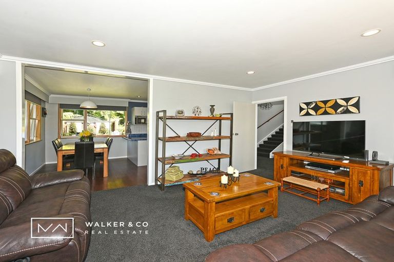Photo of property in 2 Mccarthy Grove, Clouston Park, Upper Hutt, 5018