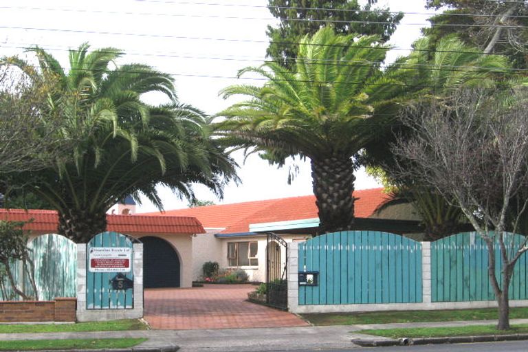 Photo of property in 5 Swanson Road, Henderson, Auckland, 0610