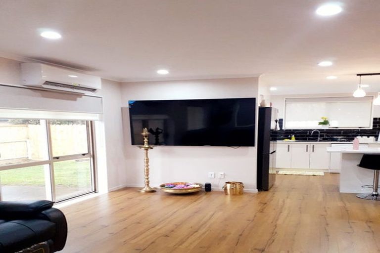 Photo of property in 7 Scotts Field Drive, Takanini, 2112