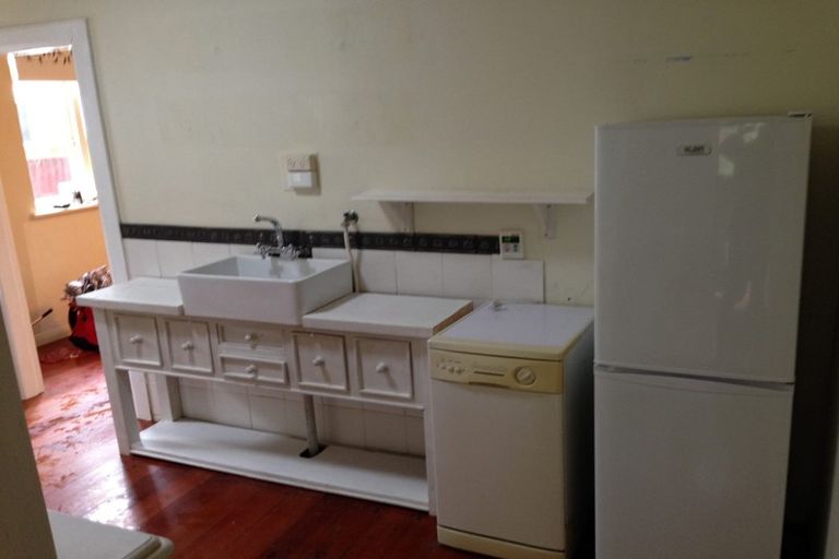 Photo of property in 45 Stoke Street, Newtown, Wellington, 6021