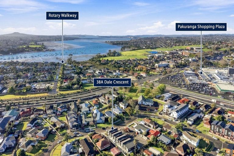 Photo of property in 38a Dale Crescent, Pakuranga, Auckland, 2010