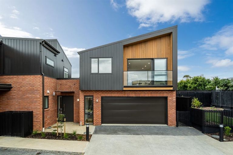 Photo of property in 12 Mahinga Kai Way, Belmont, Auckland, 0622