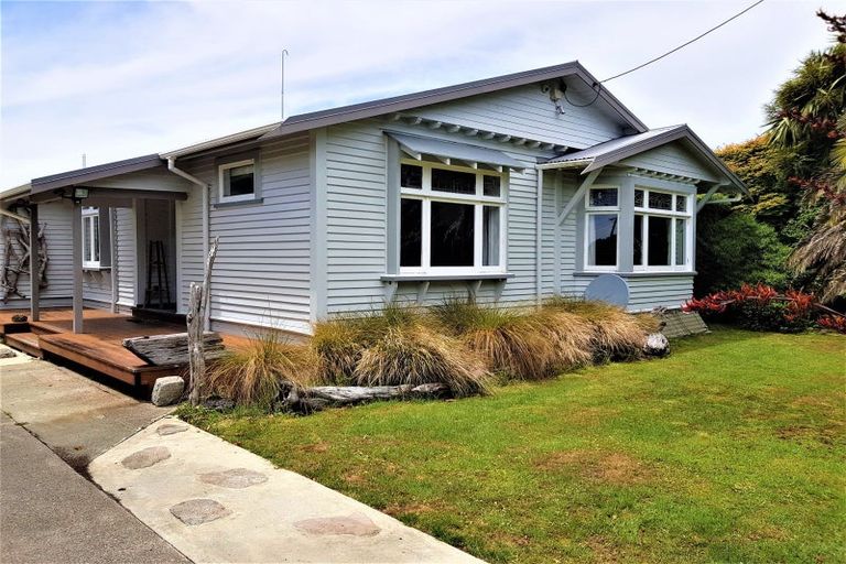 Photo of property in 75 Peel Street, Westport, 7825