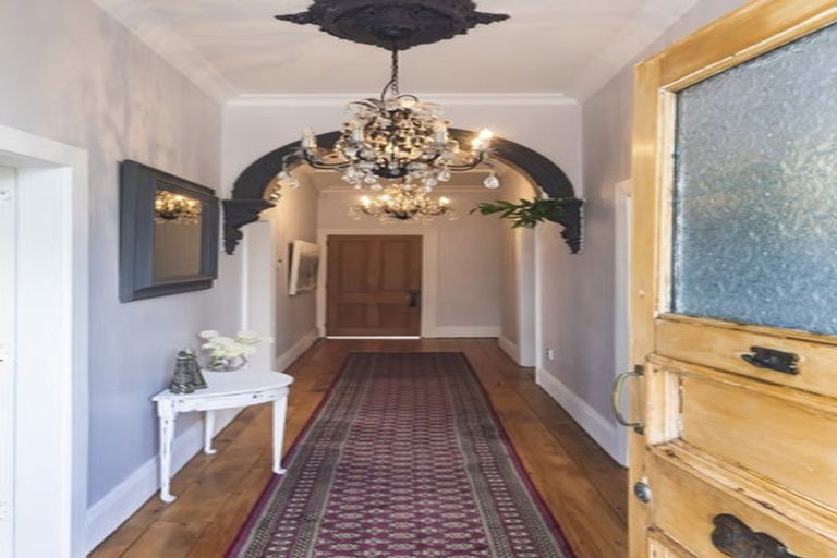 Photo of property in 79 North Avon Road, Richmond, Christchurch, 8013