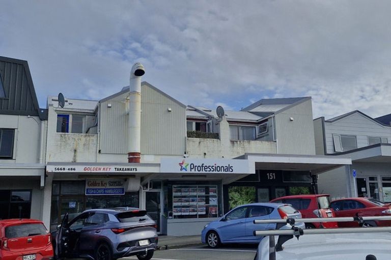 Photo of property in 2/112 Dowse Drive, Maungaraki, Lower Hutt, 5010