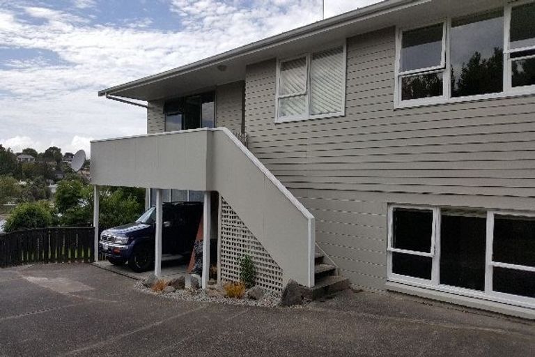 Photo of property in 1/36 Knightsbridge Drive, Forrest Hill, Auckland, 0620