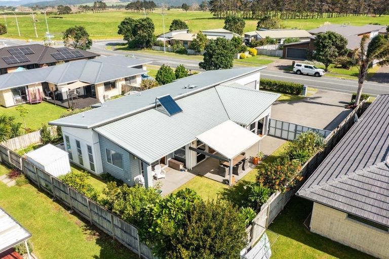 Photo of property in 377 One Tree Point Road, One Tree Point, 0118