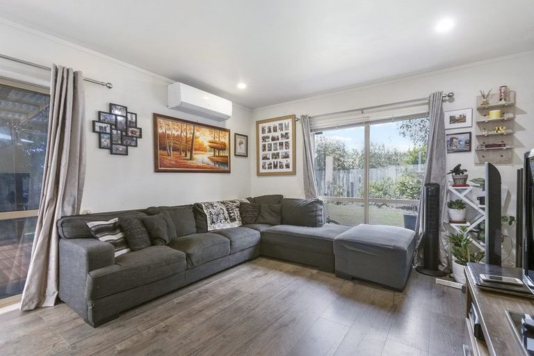 Photo of property in 17 Kora Avenue, Ranui, Auckland, 0612