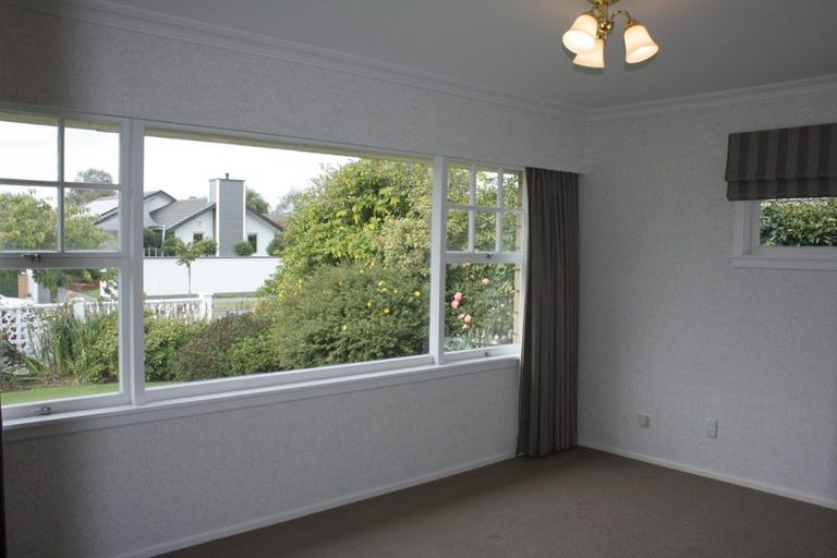 Photo of property in 9 Longmuir Street, Ilam, Christchurch, 8041