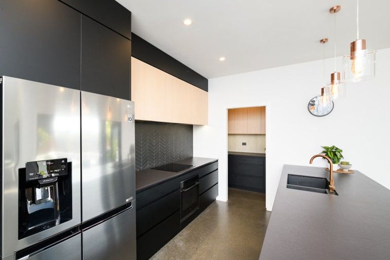 Photo of property in 35 Freedom Drive, Kelvin Grove, Palmerston North, 4414