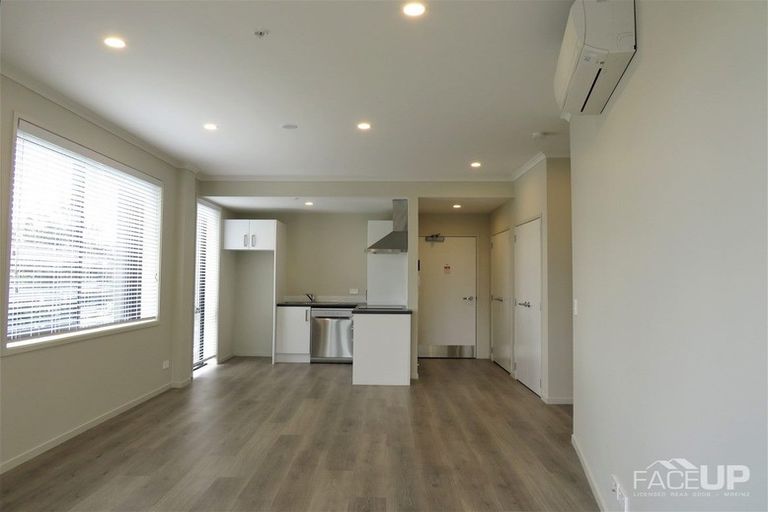 Photo of property in 1/22 Kerewhenua Crescent, Hobsonville, Auckland, 0616