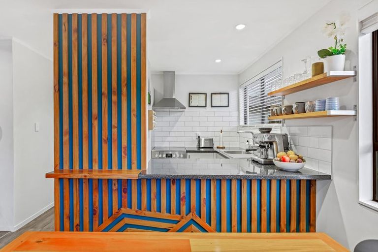 Photo of property in 2/239 Waitemata Drive, Ranui, Auckland, 0612