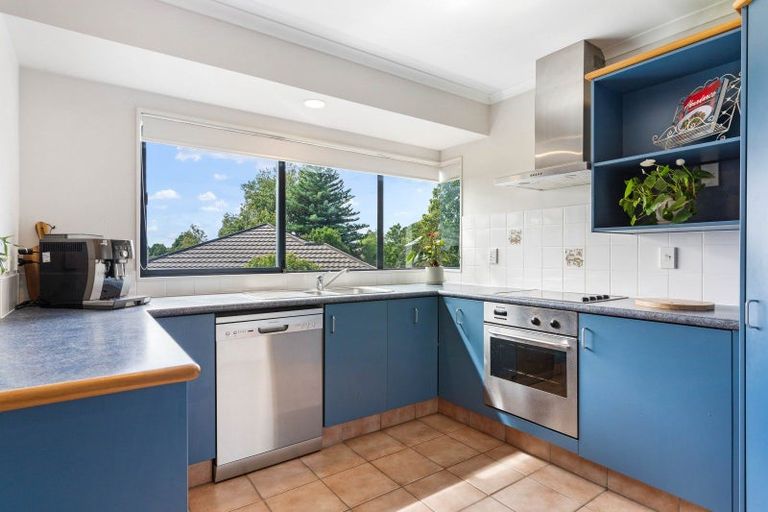 Photo of property in 11 Peregrine Place, Welcome Bay, Tauranga, 3112