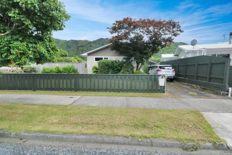 Photo of property in 94 Pasadena Crescent, Totara Park, Upper Hutt, 5018