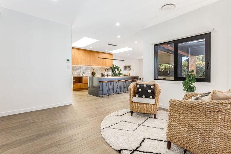 Photo of property in 77 Paremata Road, Paremata, Porirua, 5024