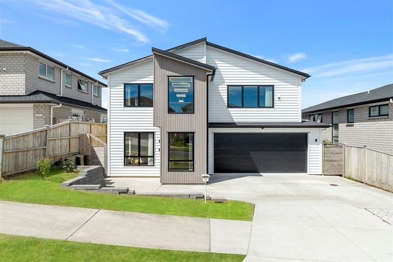 Photo of property in 35 Tinaku Road, Flat Bush, Auckland, 2019