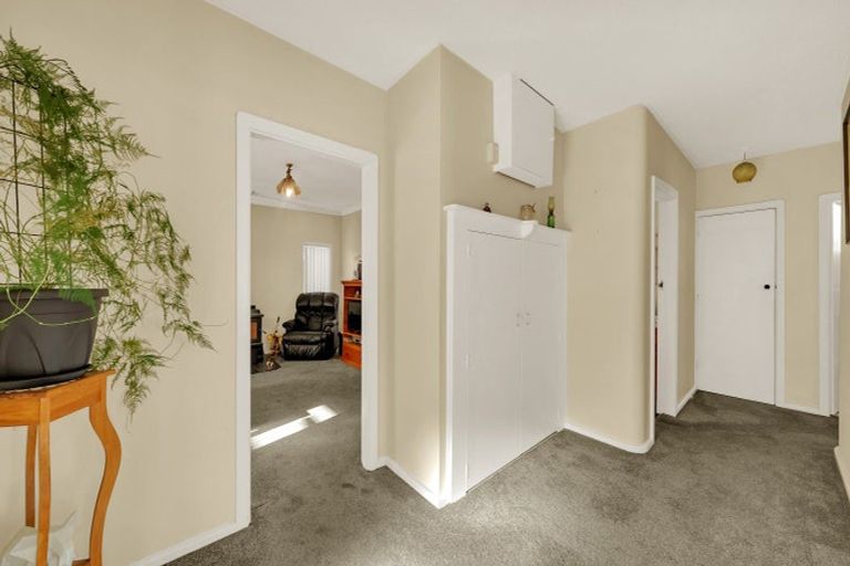 Photo of property in 17 Bradshaw Terrace, Riccarton, Christchurch, 8011