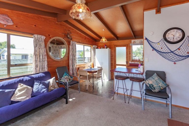 Photo of property in 119 Aberdeen Place, Whangamata, 3620