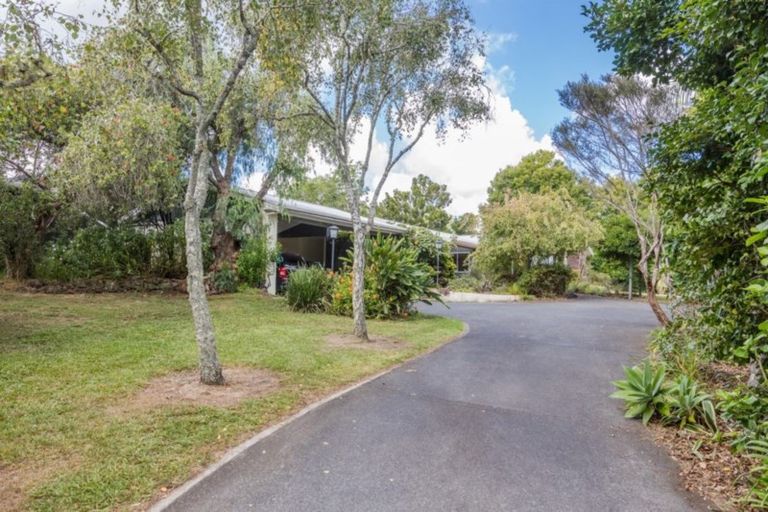 Photo of property in 73 Riddell Road, Kerikeri, 0230