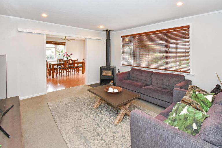 Photo of property in 2/11 Berkeley Road, Manurewa, Auckland, 2102