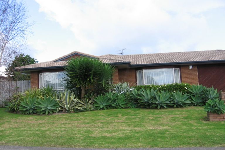 Photo of property in 35 Vanderbilt Parade, Albany, Auckland, 0632