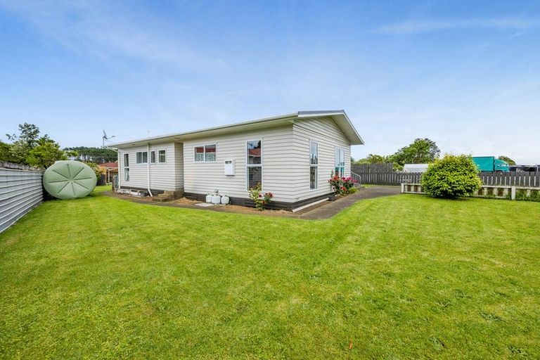 Photo of property in 13 Gibson Place, Patea, 4520