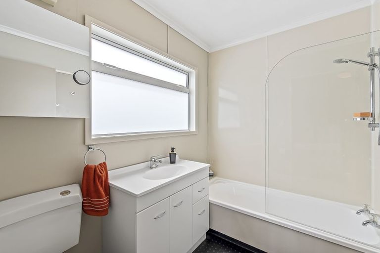 Photo of property in 58a Wharemauku Road, Raumati Beach, Paraparaumu, 5032