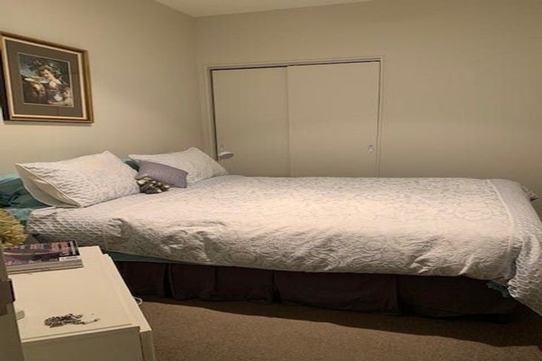 Photo of property in Stadium Garden Flats, 411/107 Thorndon Quay, Pipitea, Wellington, 6011