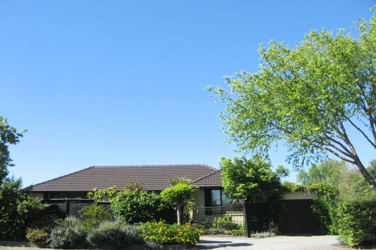 Photo of property in 110 Lowry Avenue, Redwood, Christchurch, 8051