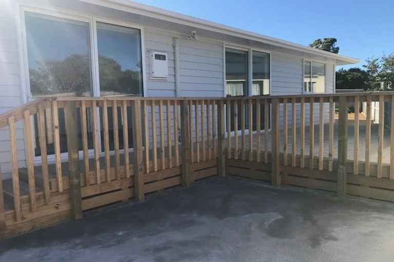 Photo of property in 21a Main Road, Titahi Bay, Porirua, 5022