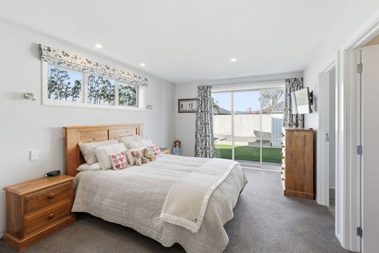 Photo of property in 5 Guardsman Place, Prebbleton, 7604