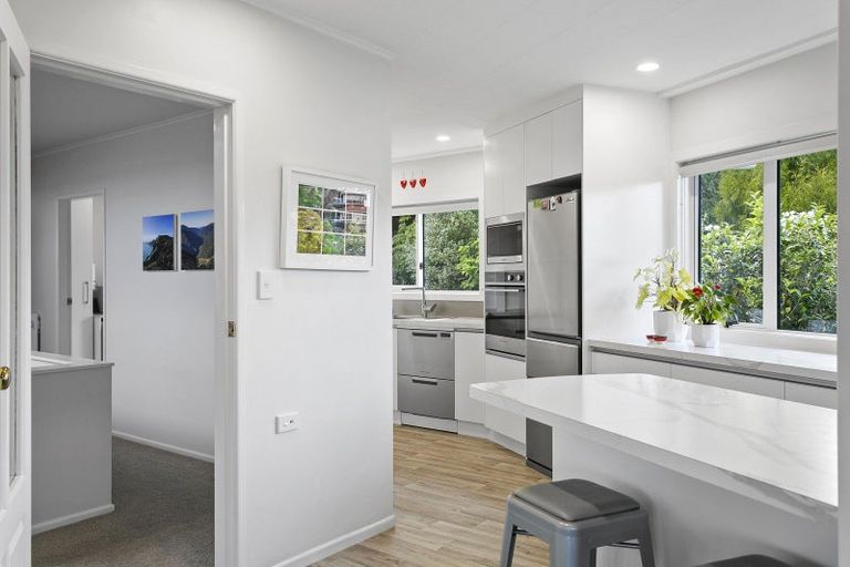 Photo of property in 26 Tremaine Avenue, Two Mile Bay, Taupo, 3330