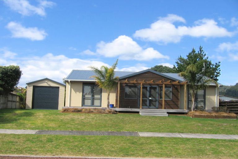 Photo of property in 13 Given Grove, Pauanui, Hikuai, 3579