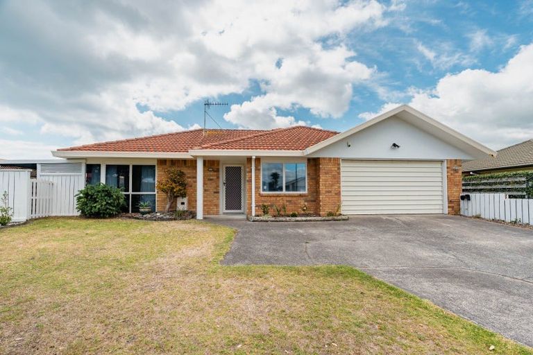 Photo of property in 88 Pacific View Road, Papamoa Beach, Papamoa, 3118