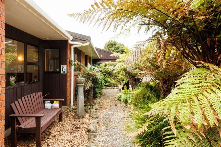 Photo of property in 279 Tararua Road, Levin, 5571