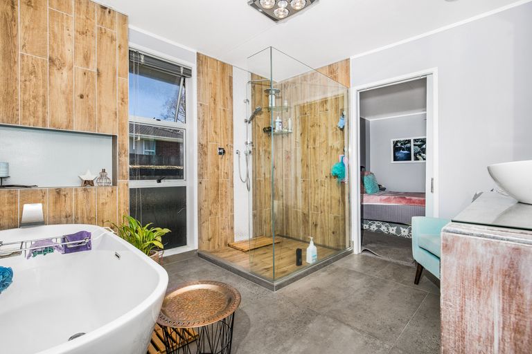 Photo of property in 81 Arimu Road, Papakura, 2110