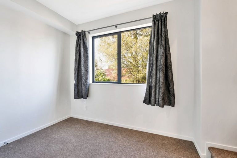 Photo of property in 8/54 Swanson Road, Henderson, Auckland, 0610