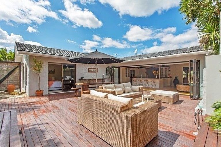 Photo of property in 11 Himalaya Crescent, Lynfield, Auckland, 1042