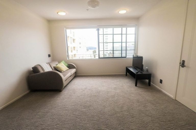 Photo of property in 201/3 Roxburgh Street, Mount Victoria, Wellington, 6011