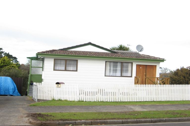 Photo of property in 35 Mcquarrie Avenue, Wattle Downs, Auckland, 2103