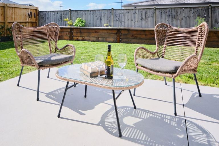 Photo of property in 104 Symes Drive, Red Beach, 0932