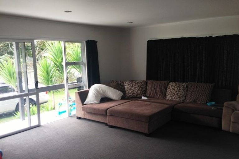 Photo of property in 111 Oakfield Crescent, Pukete, Hamilton, 3200