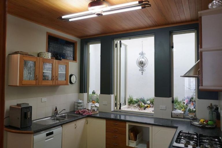 Photo of property in 153 Emerson Street, Napier South, Napier, 4110